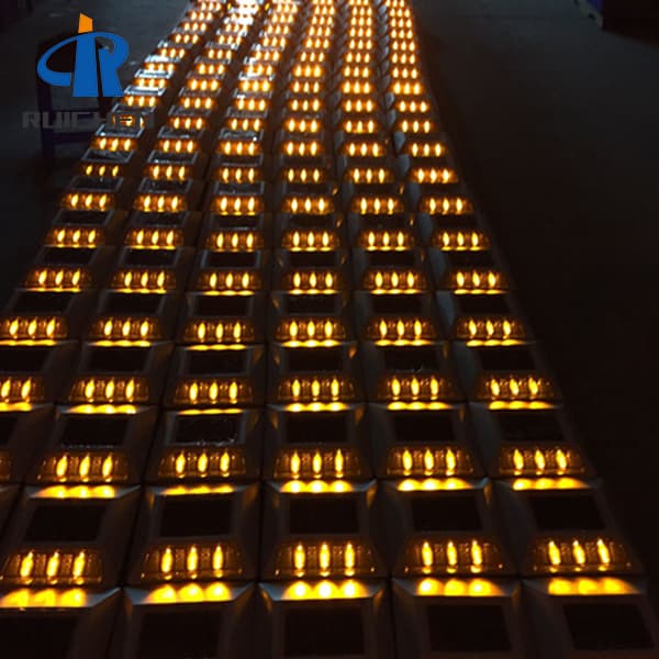 <h3>Yellow Solar Reflector Stud Light For Farm In China</h3>
